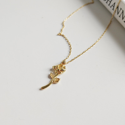 GOLDY ROSE NECKLACE