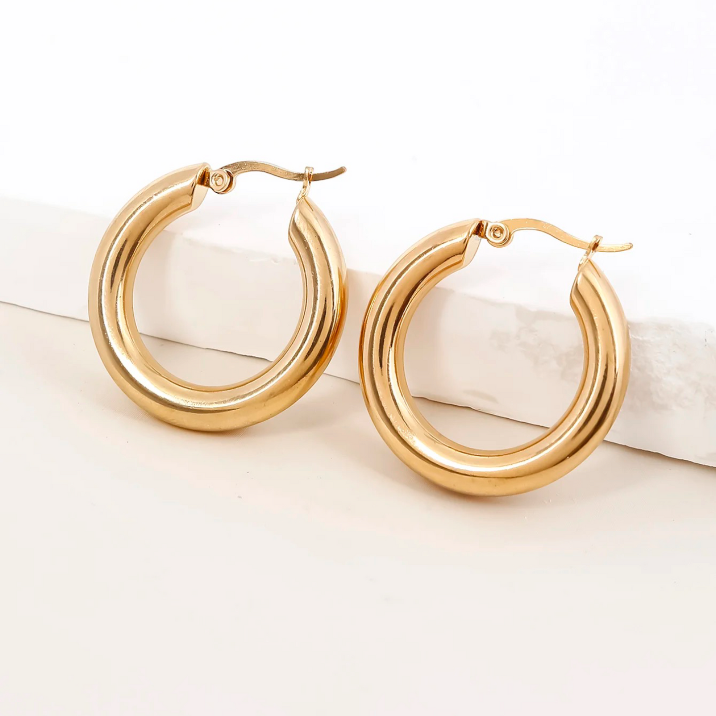 CLASSIC CHUNKY HOOPS EARRINGS