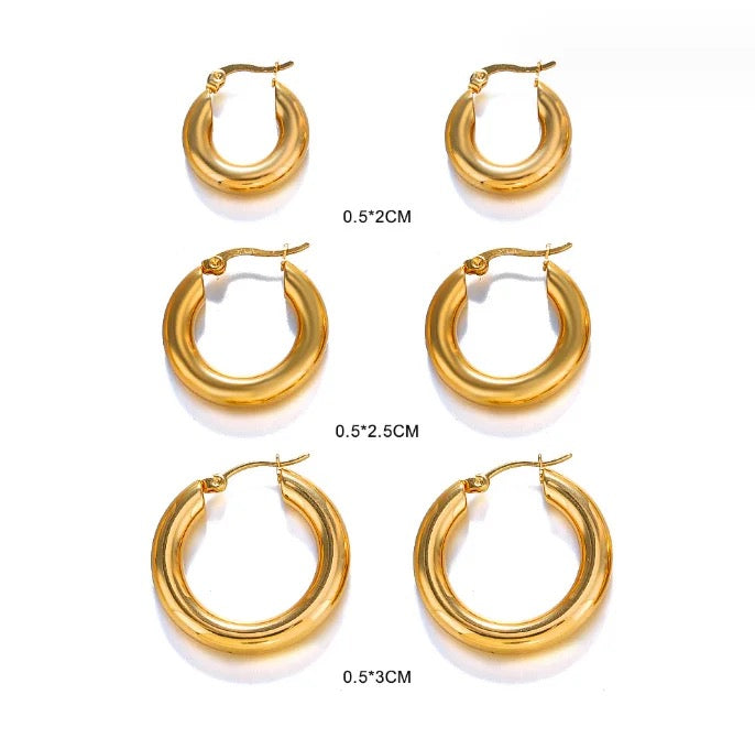 CLASSIC CHUNKY HOOPS EARRINGS